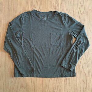 Everlane 100% Organic Cotton Long Sleeve Pocket Tee